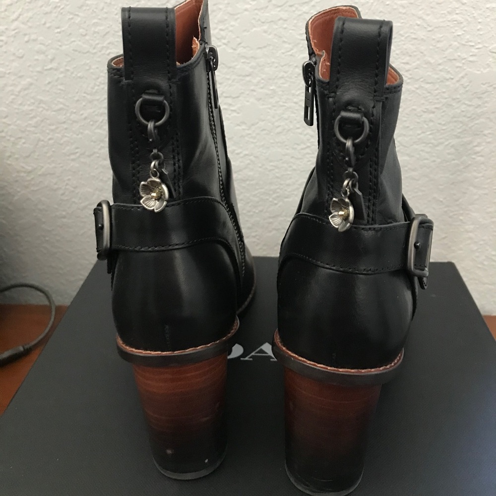 Coach Boots - Picture 5 of 8